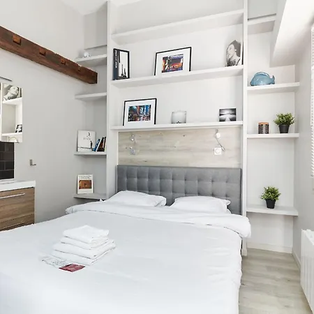 Jardin Du Luxembourg With Balcony - Cityapartmentstay Paris