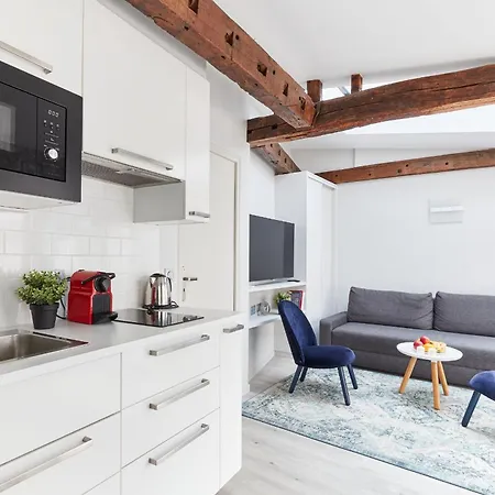 Jardin Du Luxembourg With Balcony - Cityapartmentstay Apartment